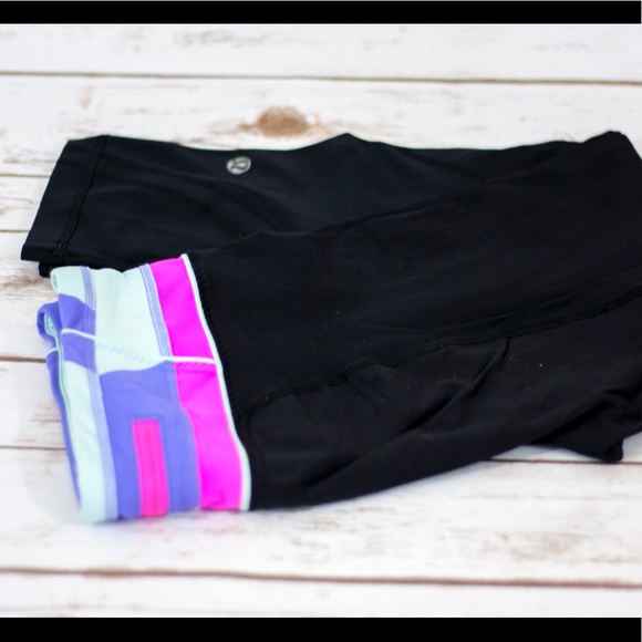 Lululemon RUN: Inspire Crops, Black/Power Purple - Picture 2 of 3